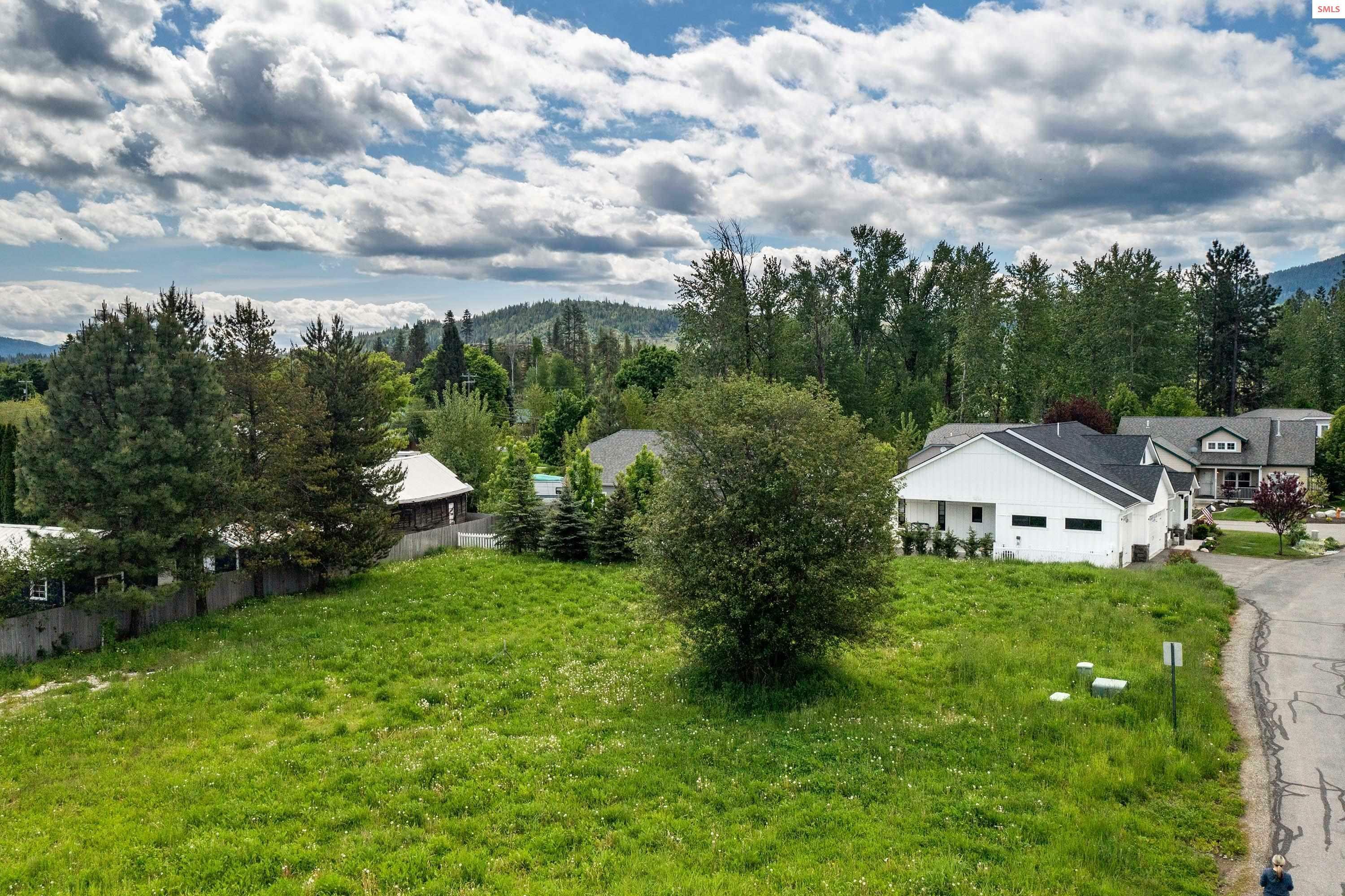 Property Photo: 409 Becker Ln ID 83825