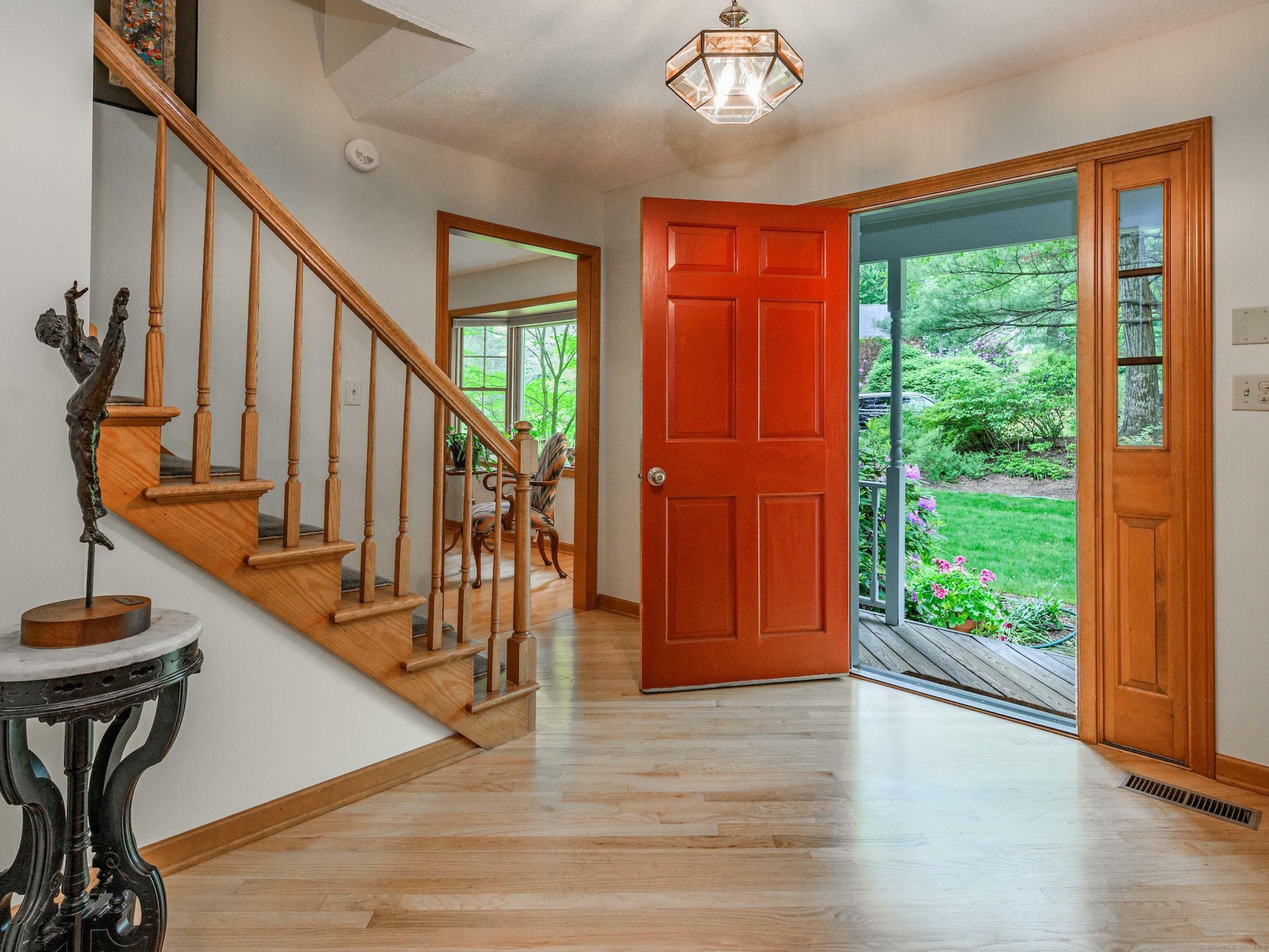 Property Photo: 40 Oakridge CT 06085