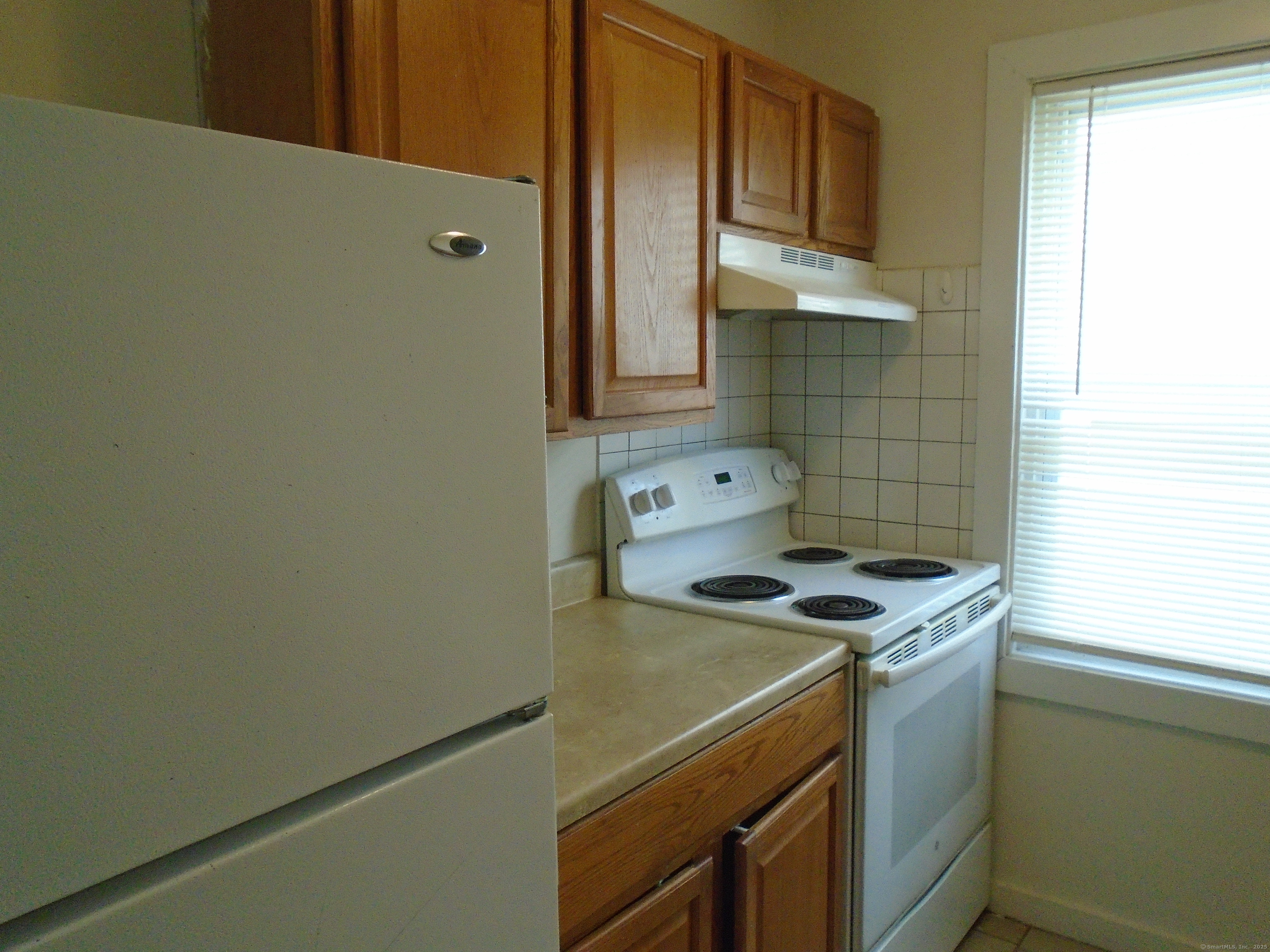 Property Photo: 327 Augur Street 2 CT 06517