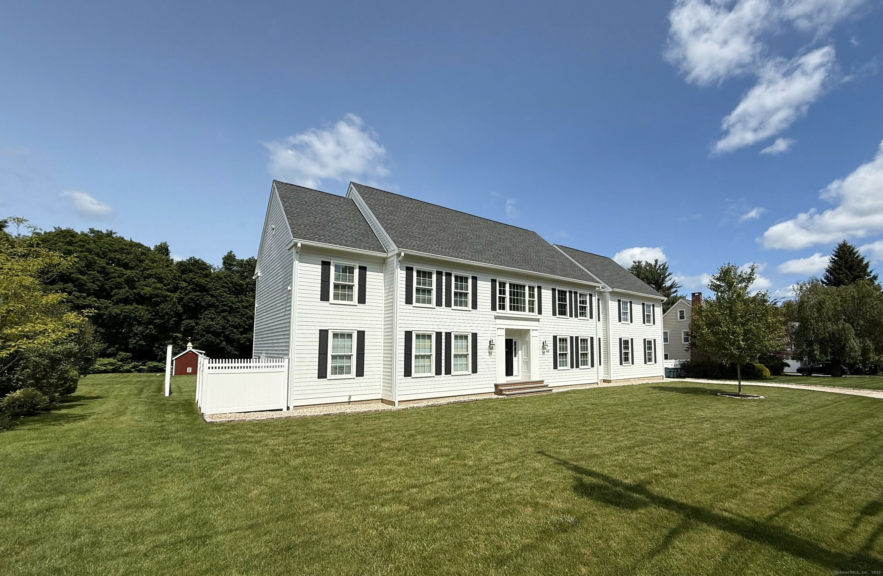 435 Maple Avenue  Cheshire CT 06410 photo