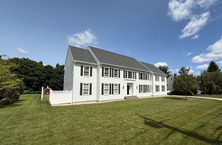 435 Maple Avenue  Cheshire CT 06410 photo