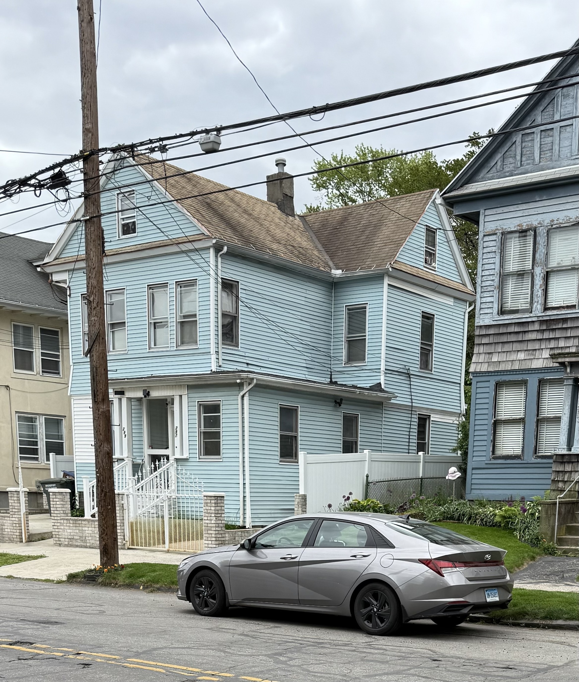 Property Photo:  297 Laurel Avenue  CT 06605 