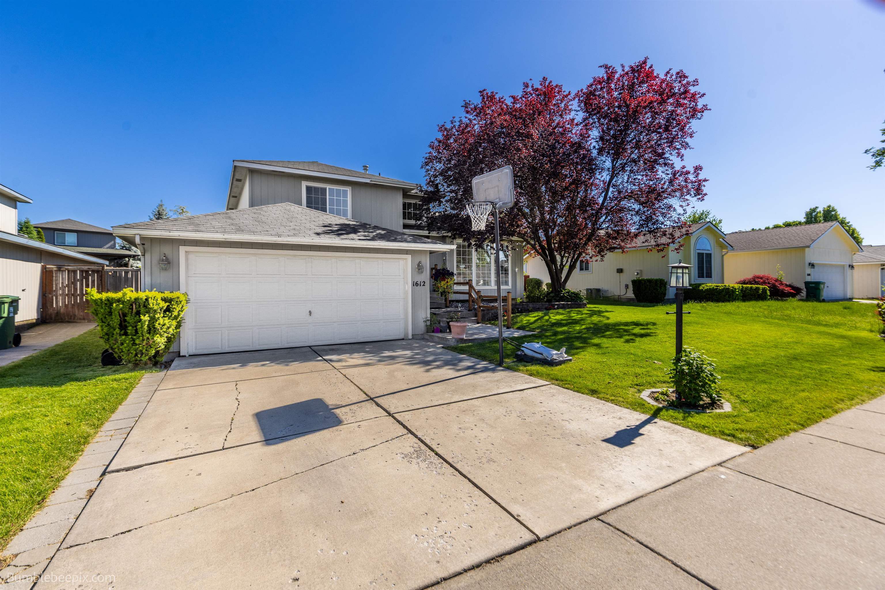 Property Photo: 1612 E. Sharpsburg Ave WA 99217