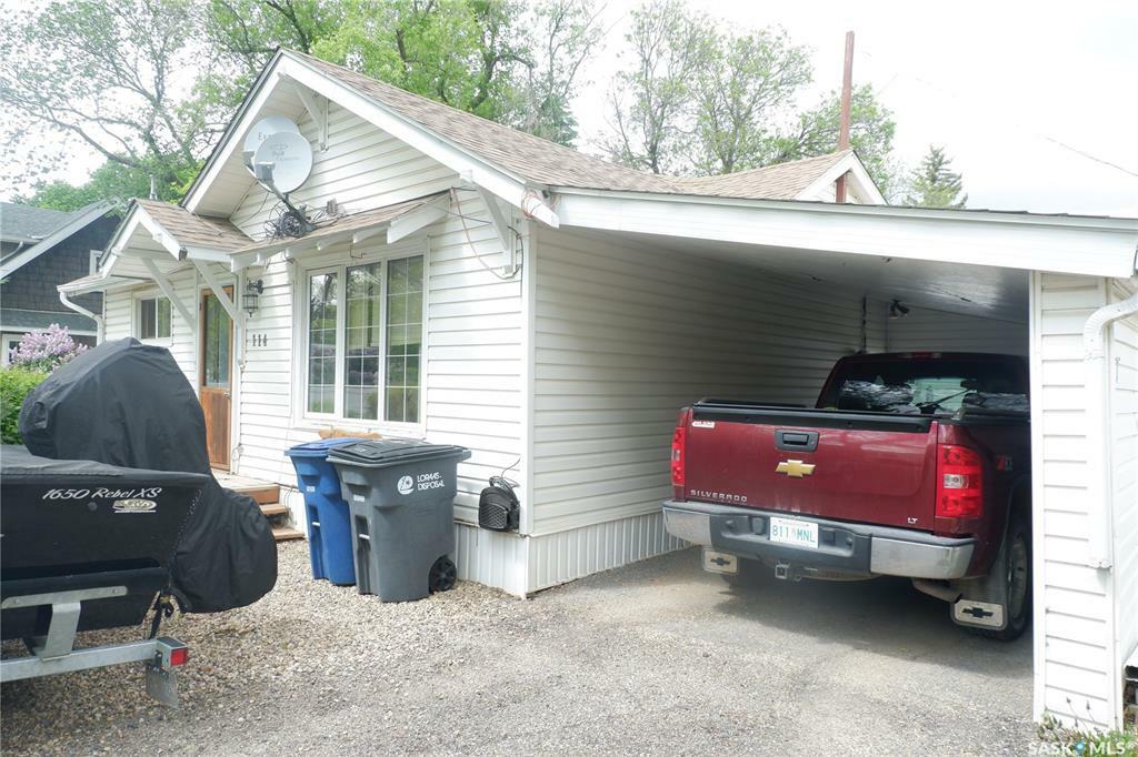 114 5th Avenue W  Assiniboia SK S0H 0B0 photo