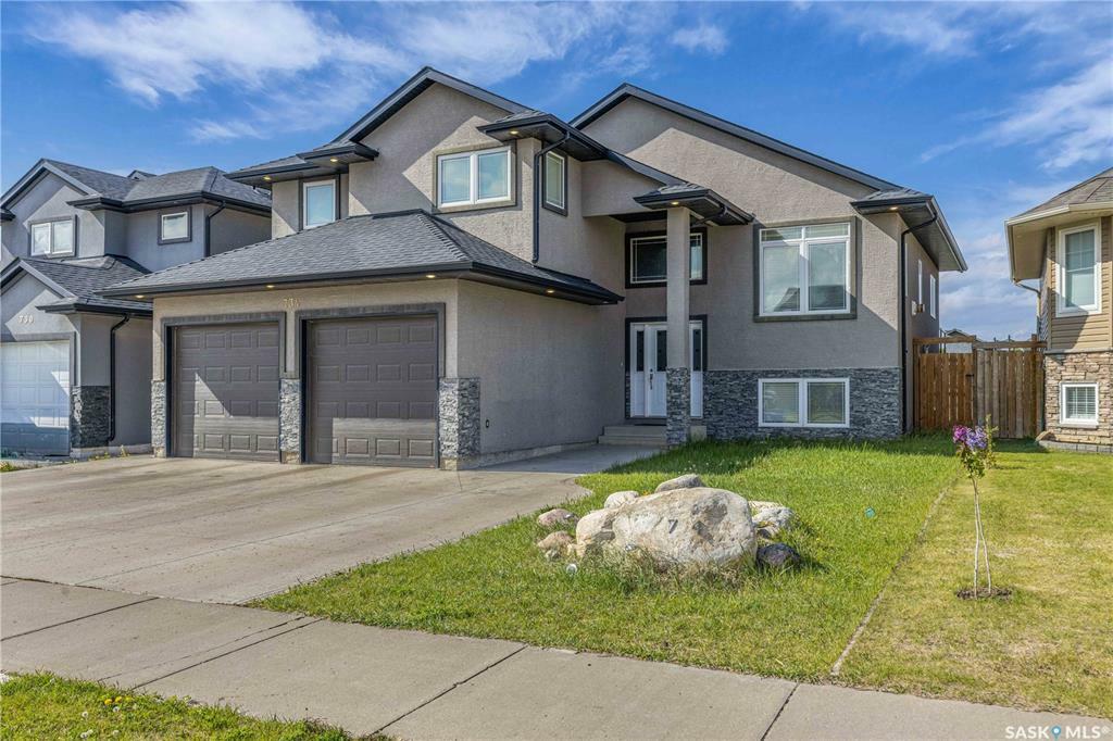 Photo de la propriété: 734 Evergreen Boulevard SK S7W 0N2
