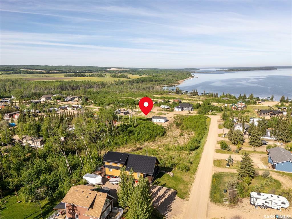 Property Photo: 917 Diamond Willow Drive SK S0M 1A0