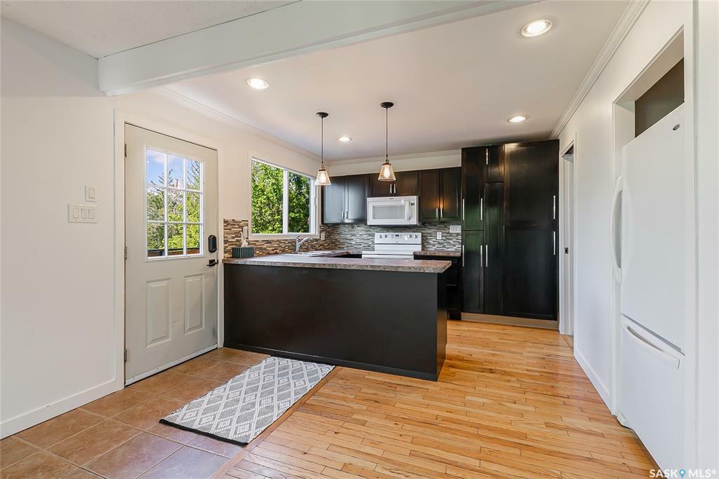 Property Photo: 465 Macmurchy Avenue SK S0G 4C0