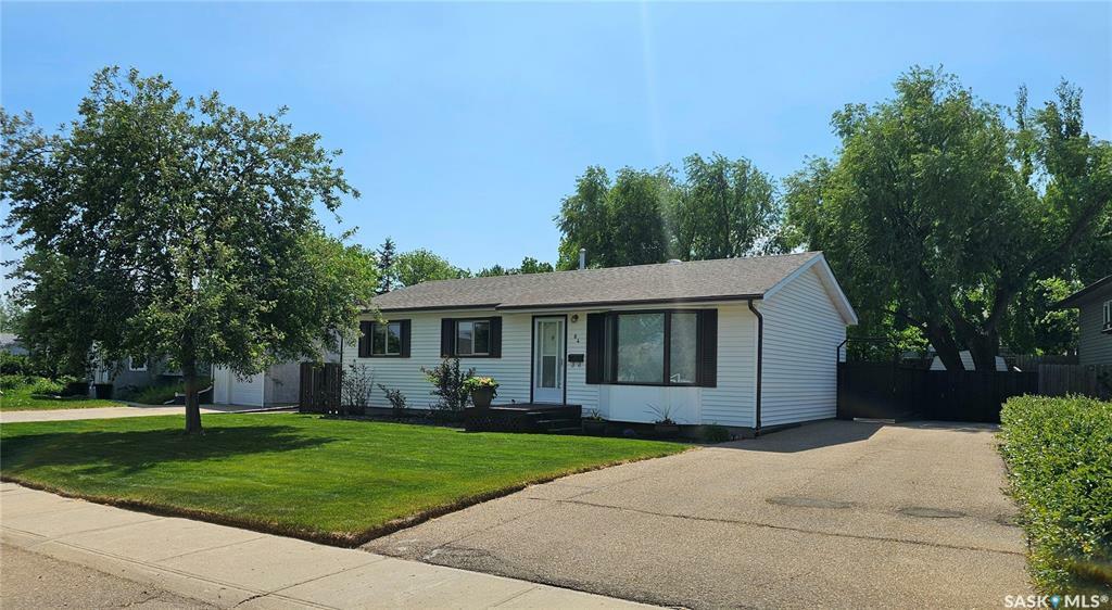 84 Weaver Crescent  Swift Current SK S9H 4B9 photo