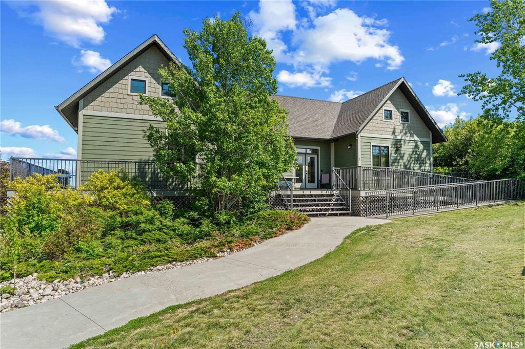 Property Photo:  100 Mihr Way  SK S0G 4L0 