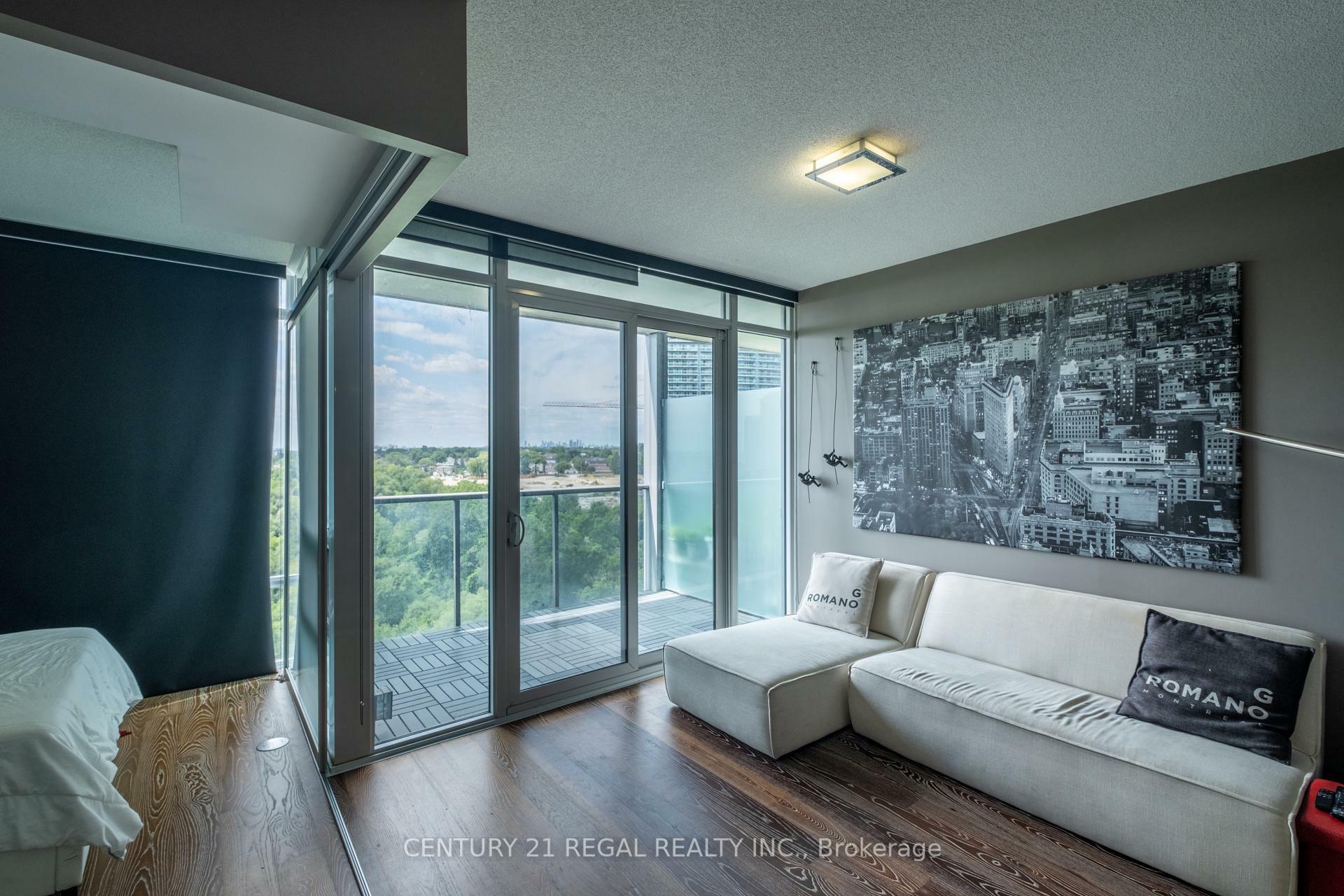 Photo de la propriété: 88 Park Lawn Road 1003 ON M8Y 0B5