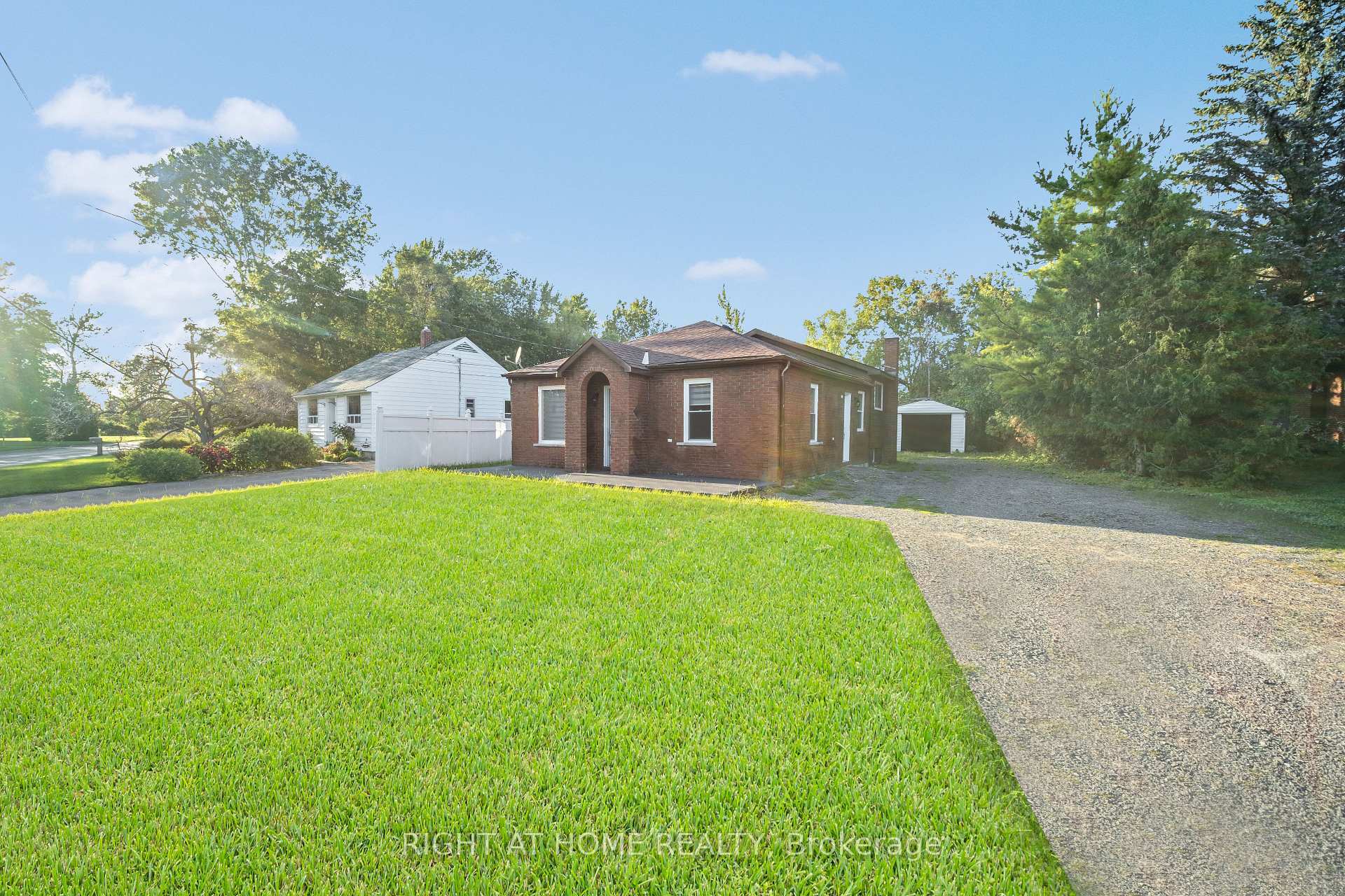 Photo de la propriété:  364 Bridge Street W  ON K8N 4Z2 