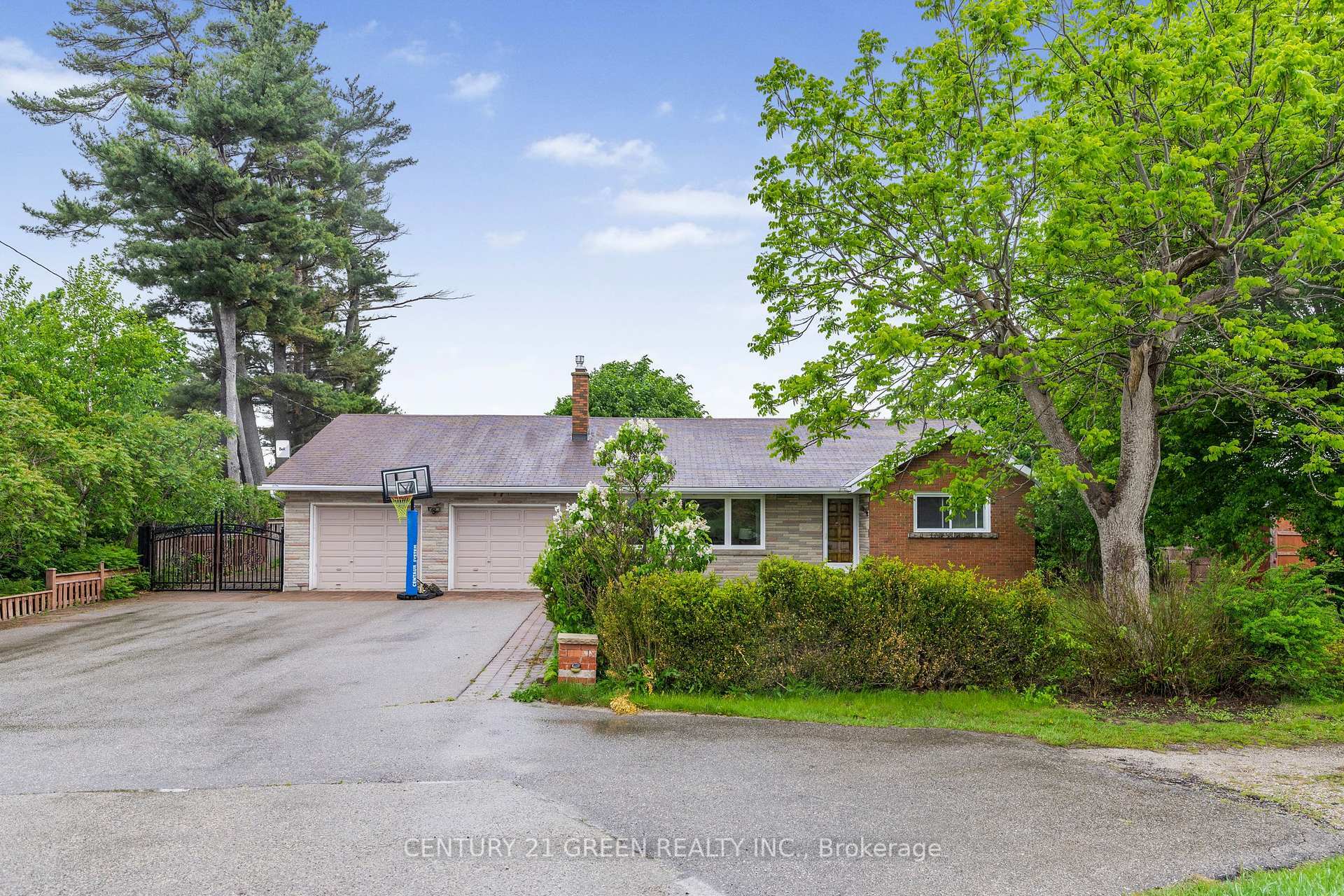 5438 Trafalgar Road  Milton ON L9E 0Y8 photo