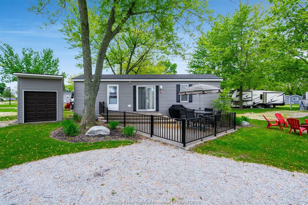 981 County Rd 2 522  Lakeshore ON N8N 4P4 photo