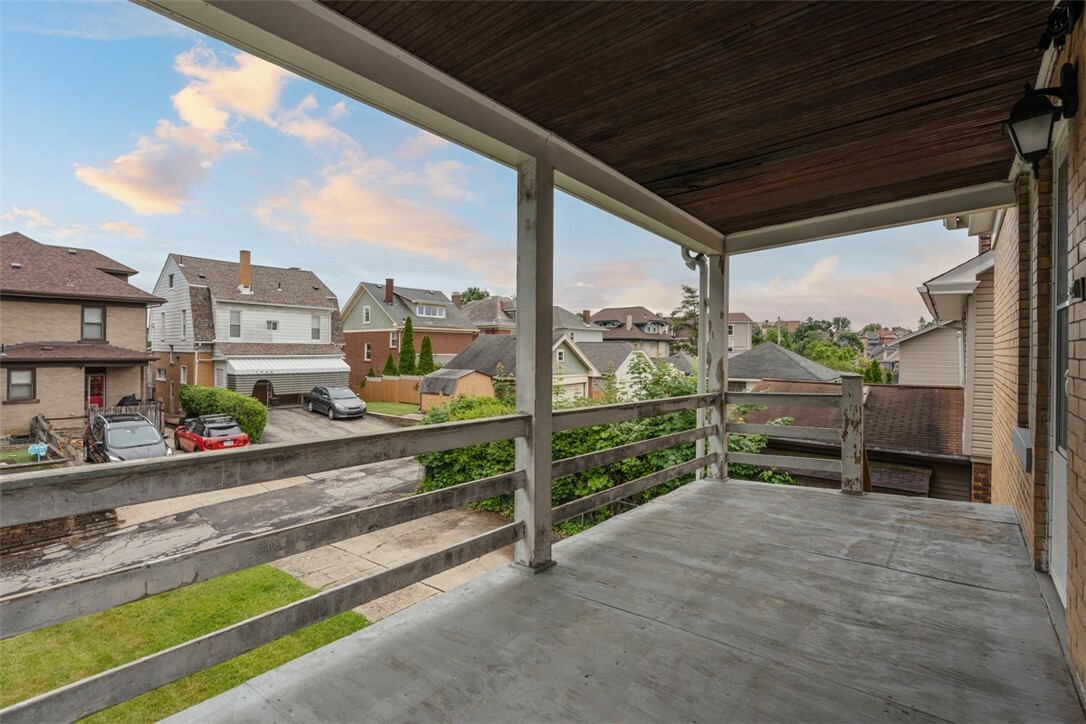 Property Photo: 1724 New Haven Ave 2 PA 15216