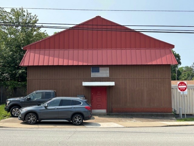 Property Photo: 620 Saint Clair Ave PA 15025