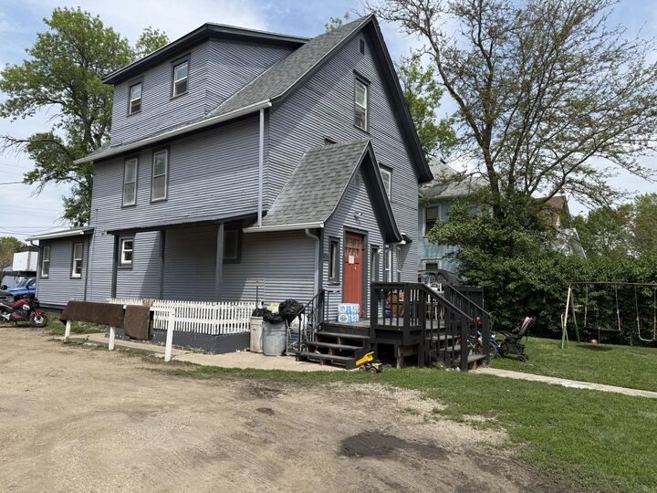Property Photo:  415 N Lincoln St  SD 57401 