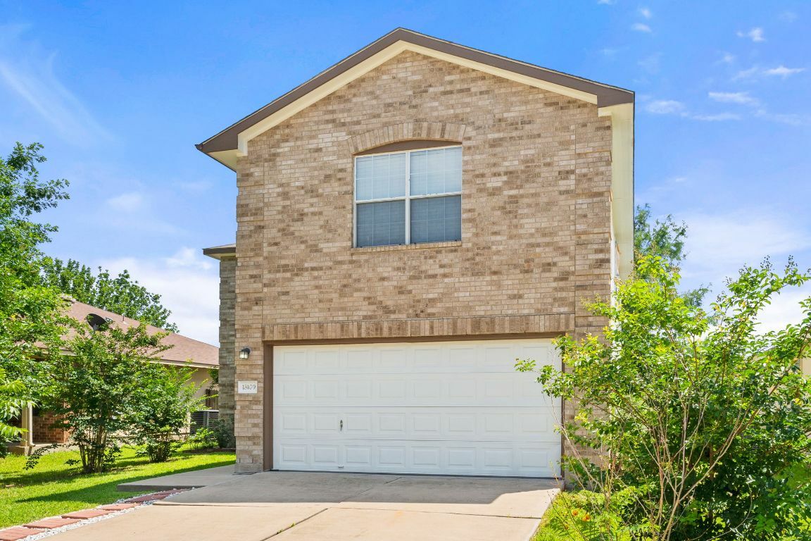 Property Photo: 18109 Canopy Lane TX 78653