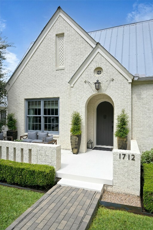 Property Photo: 1712 Hartford Road TX 78703