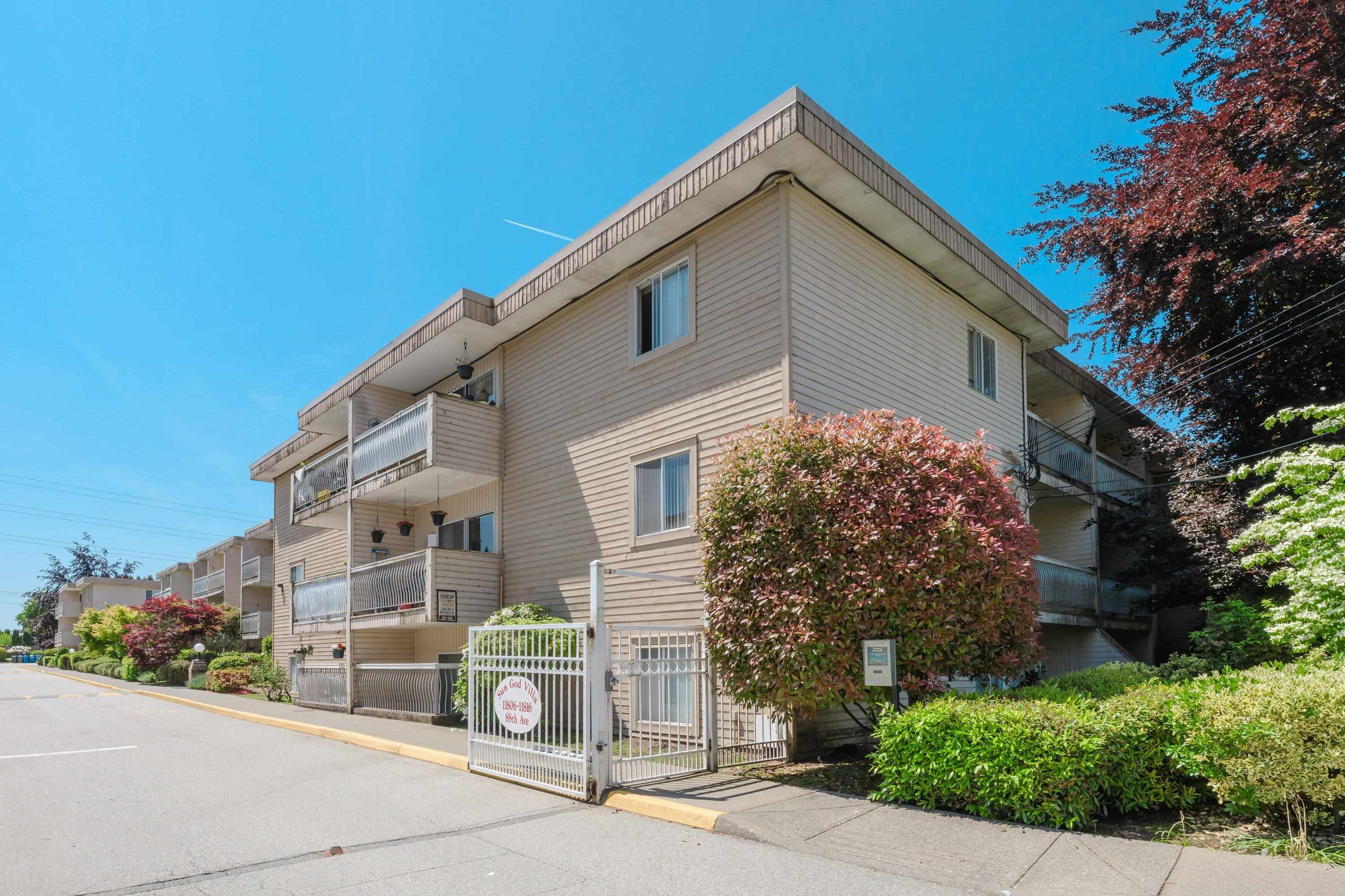 Photo de la propriété: 11806 88 Avenue 123 BC V4C 3C5