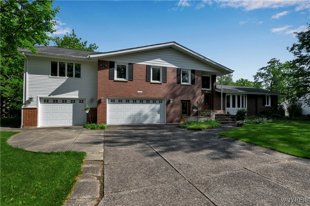 Property Photo: 9325 Hunting Valley Road N NY 14031