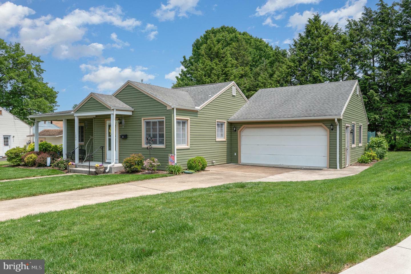 Property Photo:  1293 Kingsley Road  PA 17011 