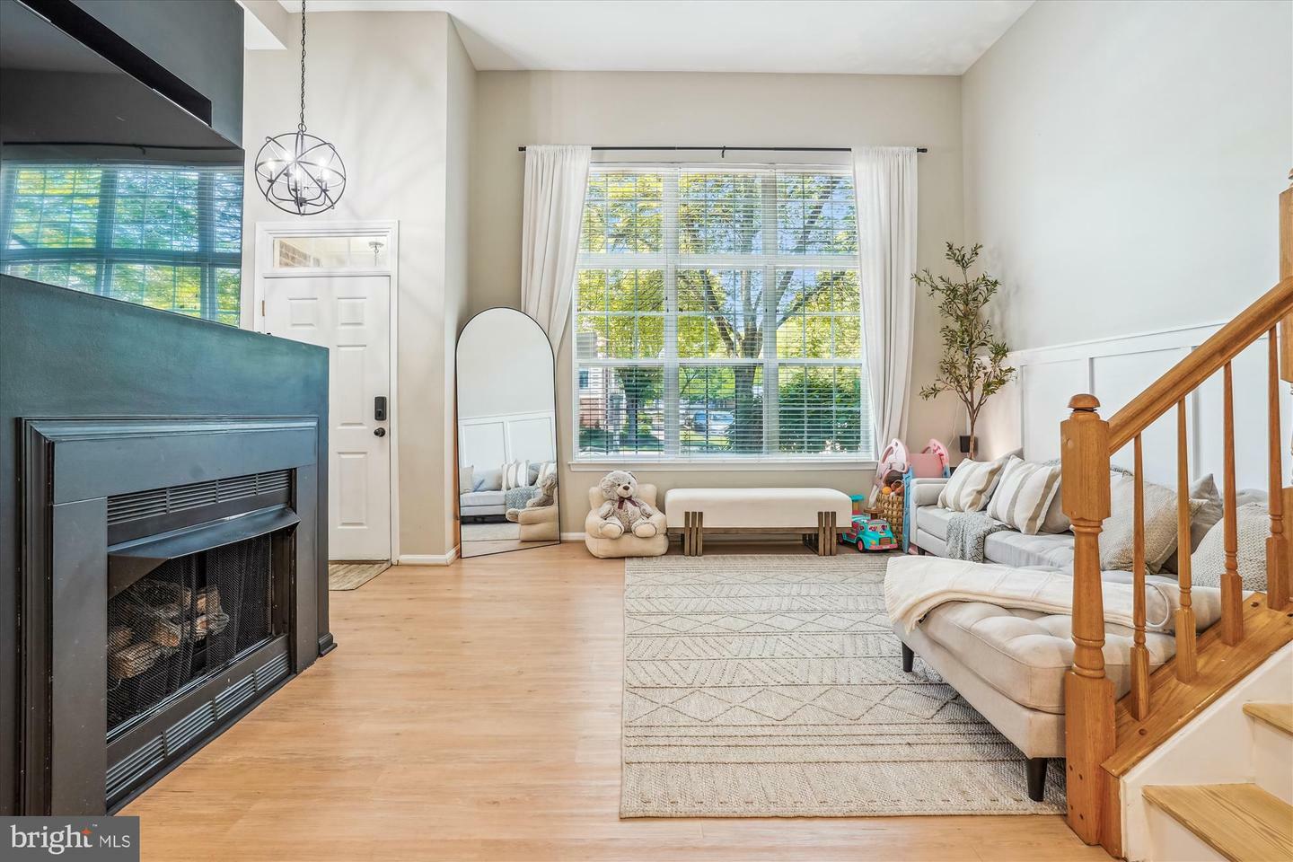 Property Photo: 5045 Anchorstone Drive 5045 VA 22192