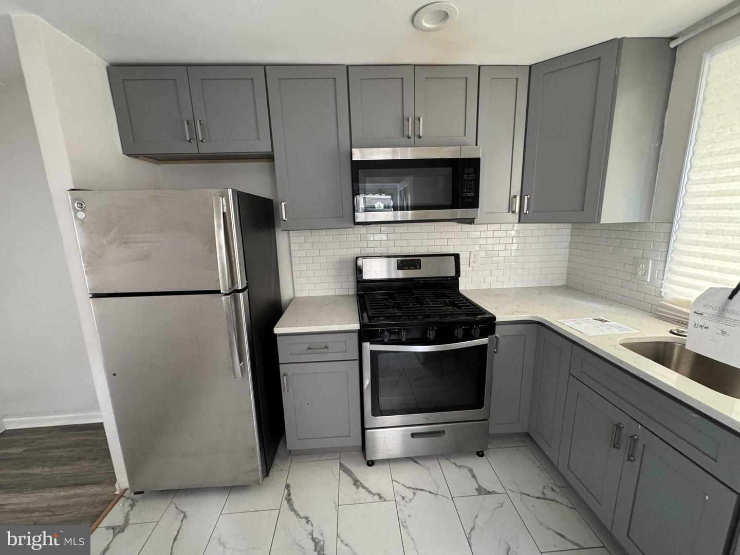 Property Photo: 1133 Mercy Street PA 19148