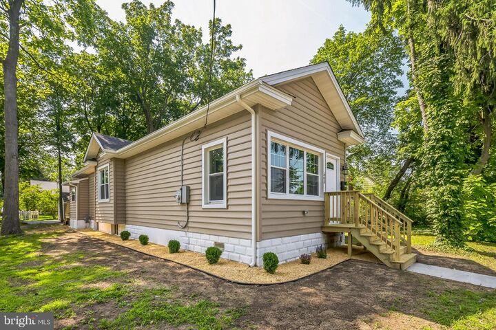 Property Photo:  503 Laurel Road  NJ 08021 