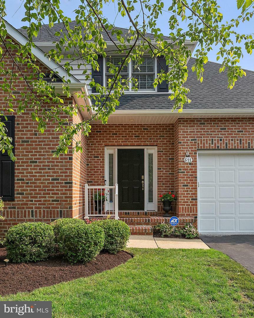 Property Photo:  611 Brownstone Drive  MD 21146 