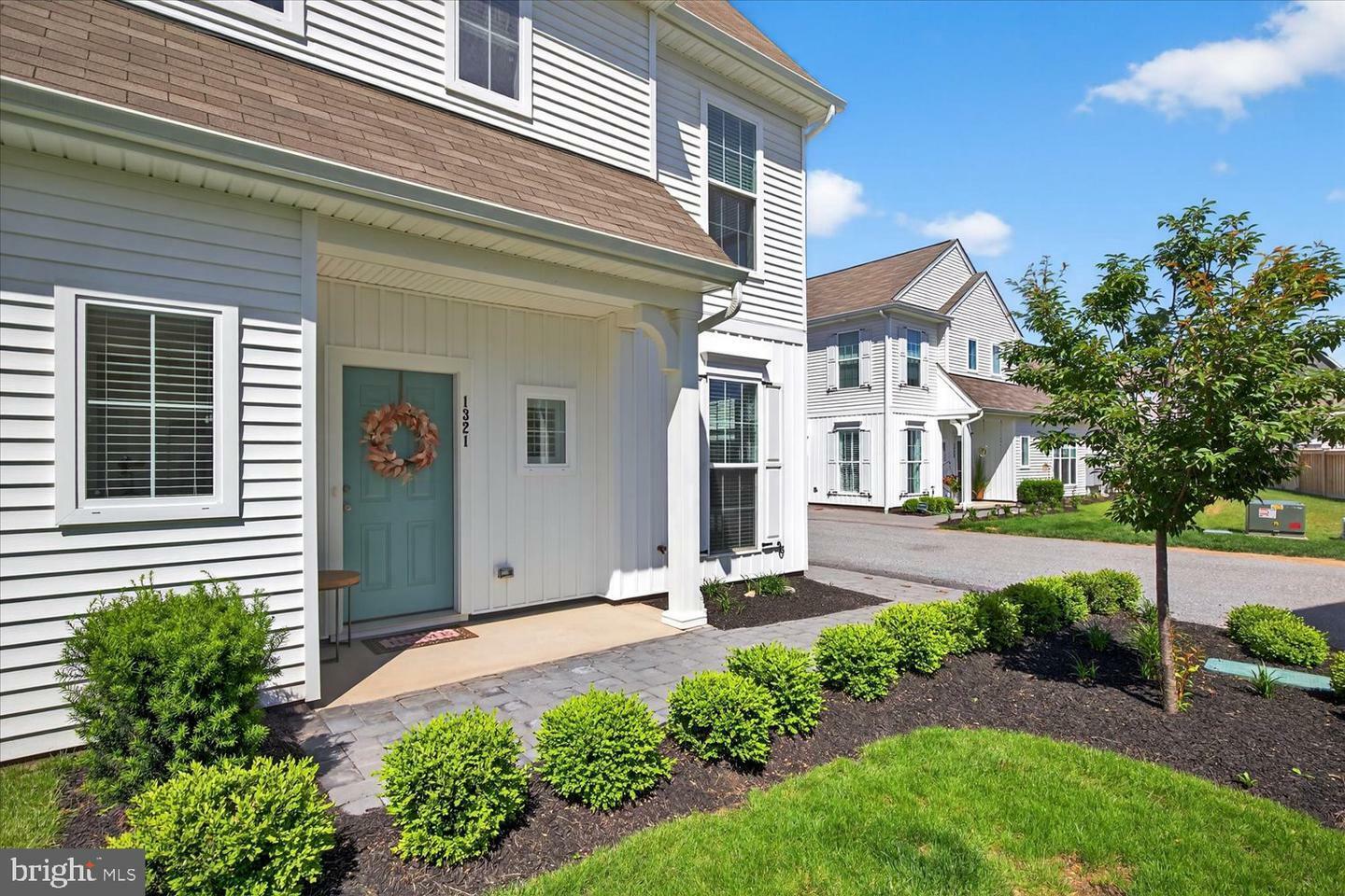 Property Photo: 1321 Carnegie Way PA 17055