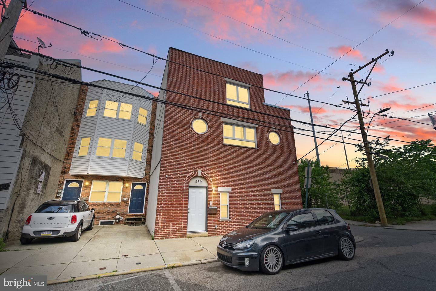 Property Photo: 939 New Market Street PA 19123