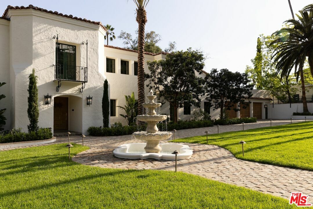 Property Photo: 2110 Hill Dr CA 90041
