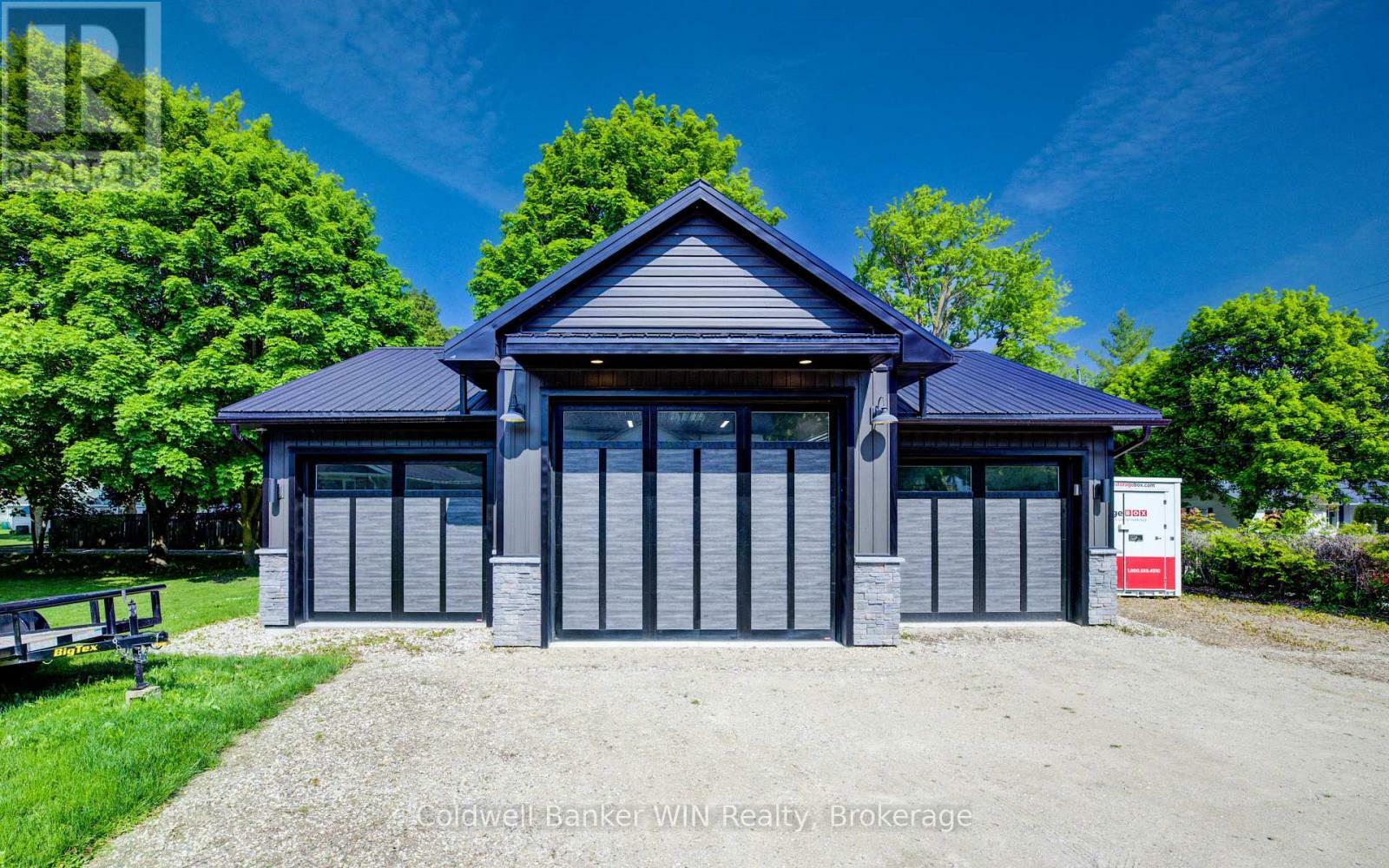 Property Photo: 230 Minnie Street ON N0G 2W0