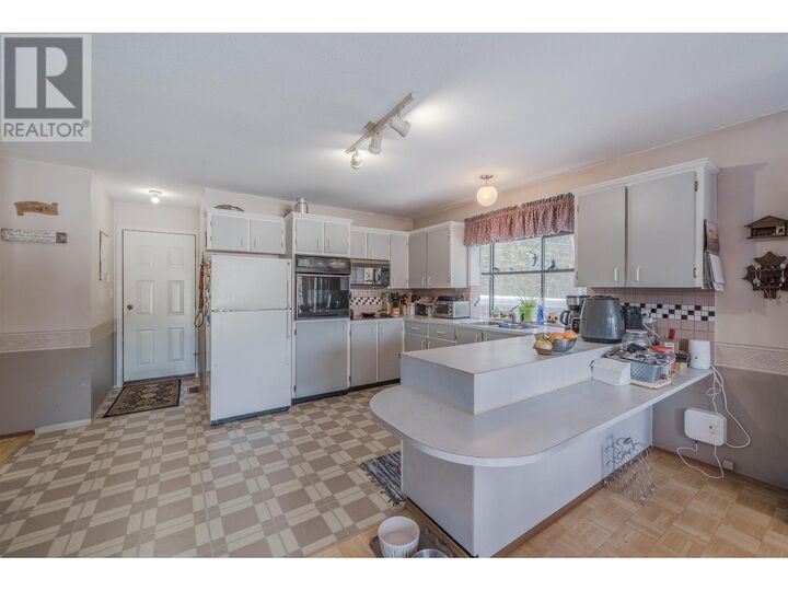 Property Photo:  7607 Beazely Road  BC V0K 1X3 