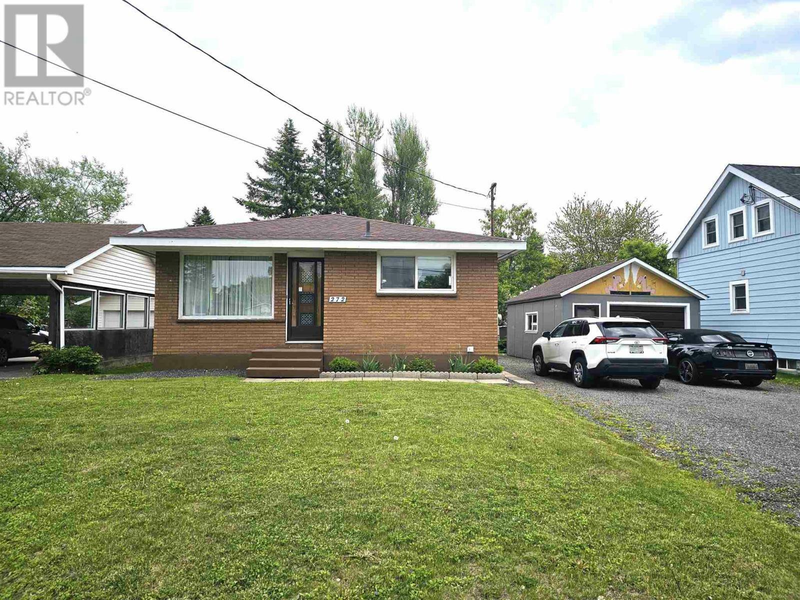 Property Photo:  272 Laurier Ave  ON P6C 5J2 