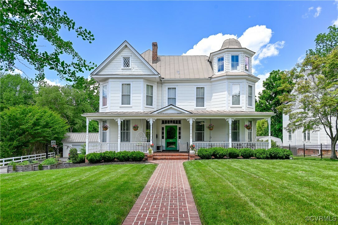 Property Photo: 908 High Street VA 23901