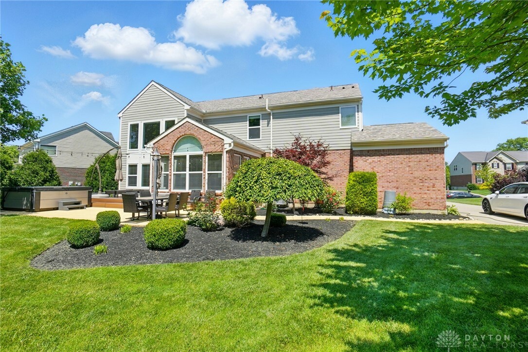 Property Photo: 10041 Meadow Woods Lane OH 45458