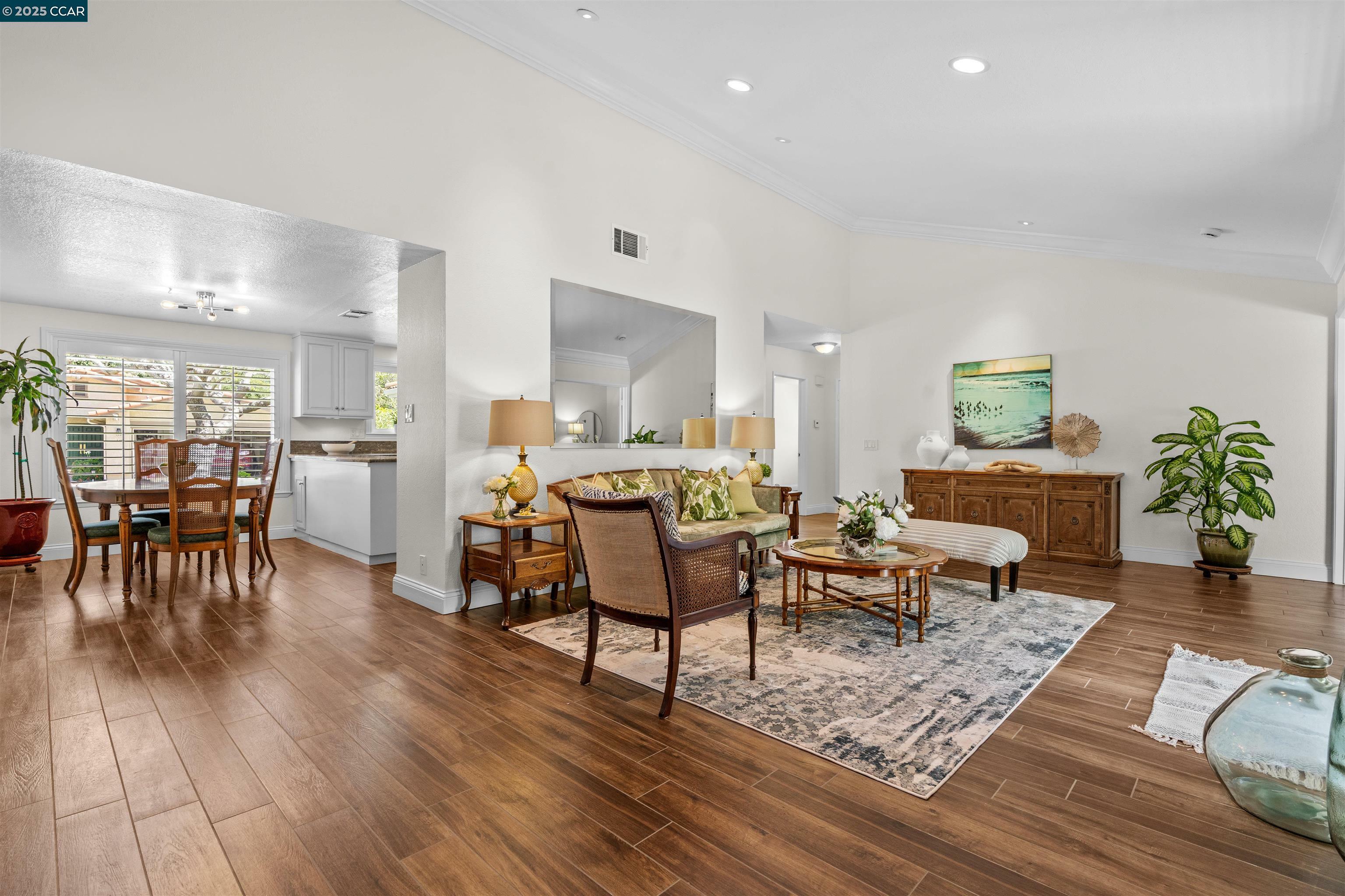 Property Photo:  6488 San Como Ln  CA 93012 