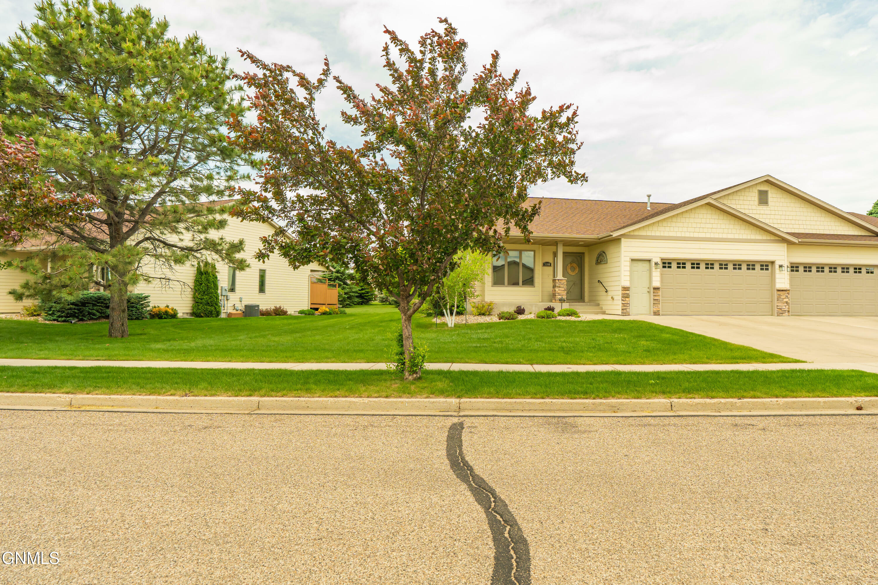 Property Photo: 3100 Chisholm Trail ND 58503
