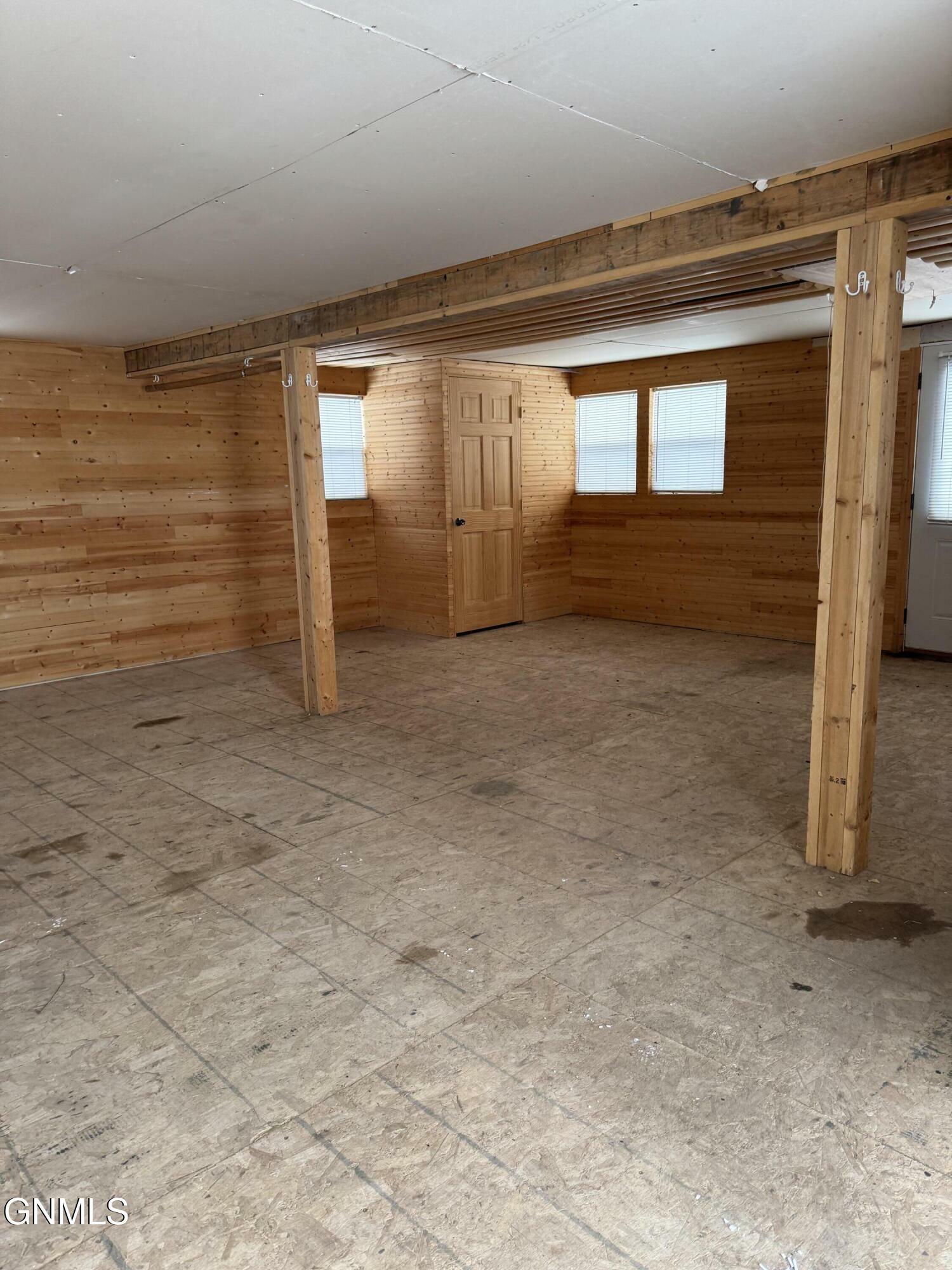 Property Photo: 428 2nd Avenue SE ND 58835