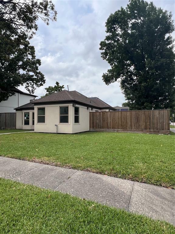 Property Photo: 4002 Marquette Street TX 77005