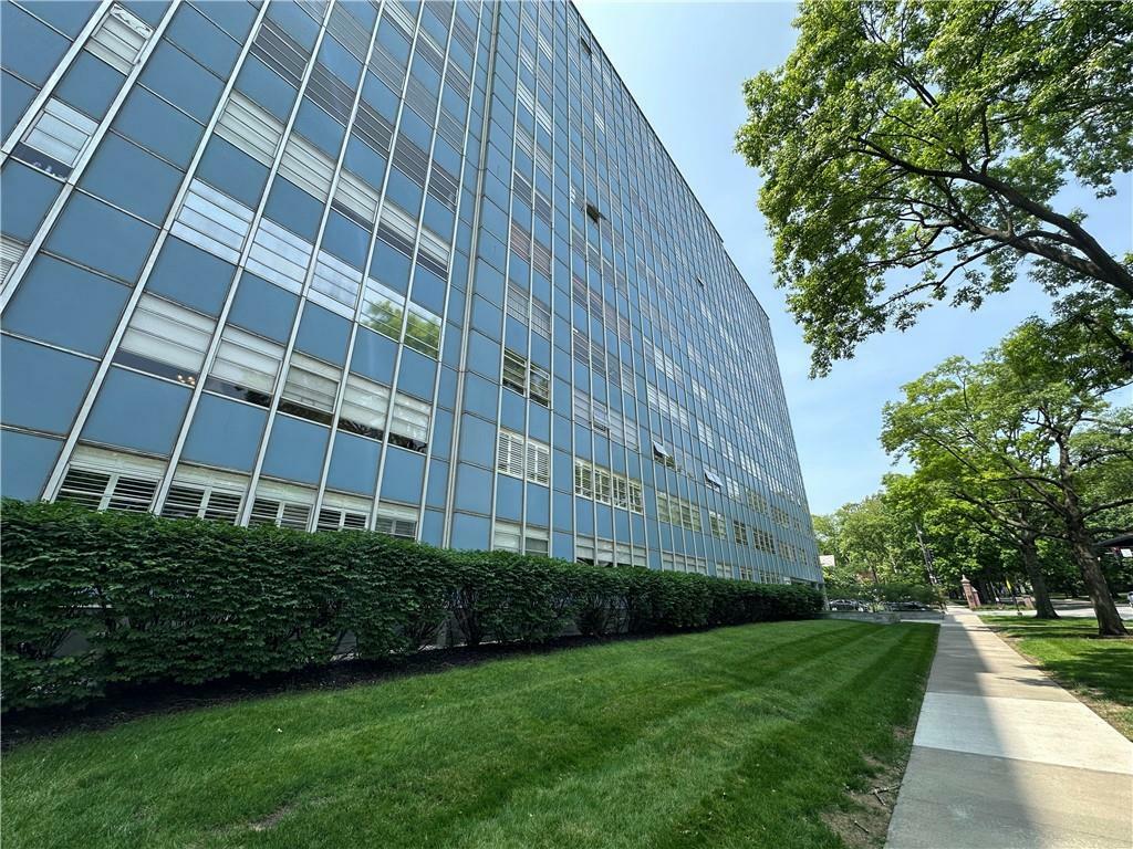 Property Photo: 333 W Meyer Boulevard 414 MO 64113