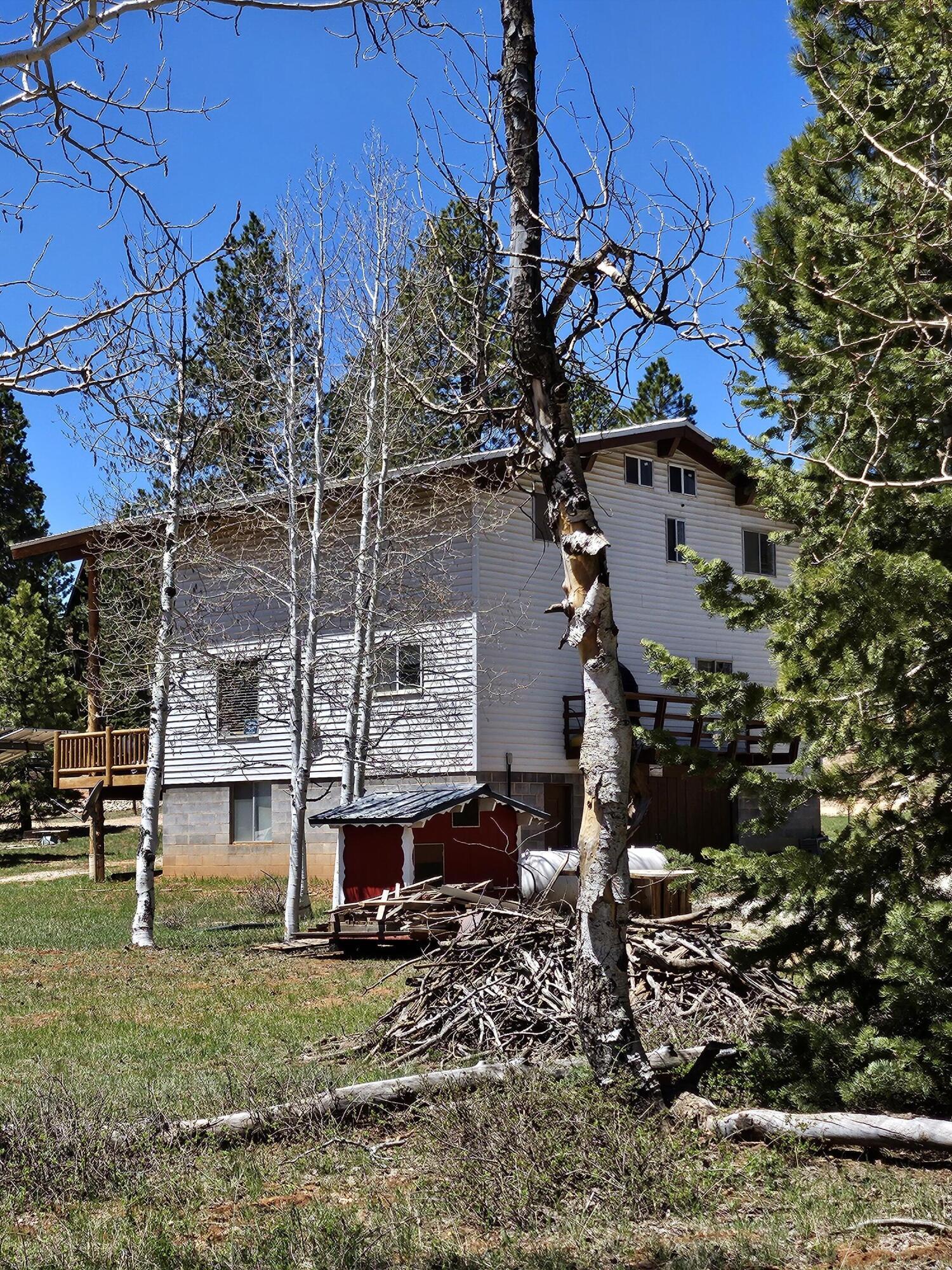 Property Photo: 1330 Strawberry Point Rd UT 84762