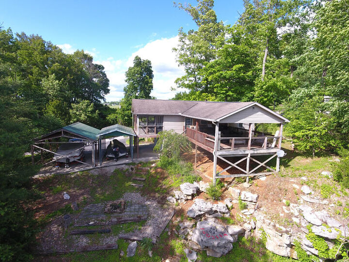 Property Photo: 564 Lakescene Subd. Street KY 42544