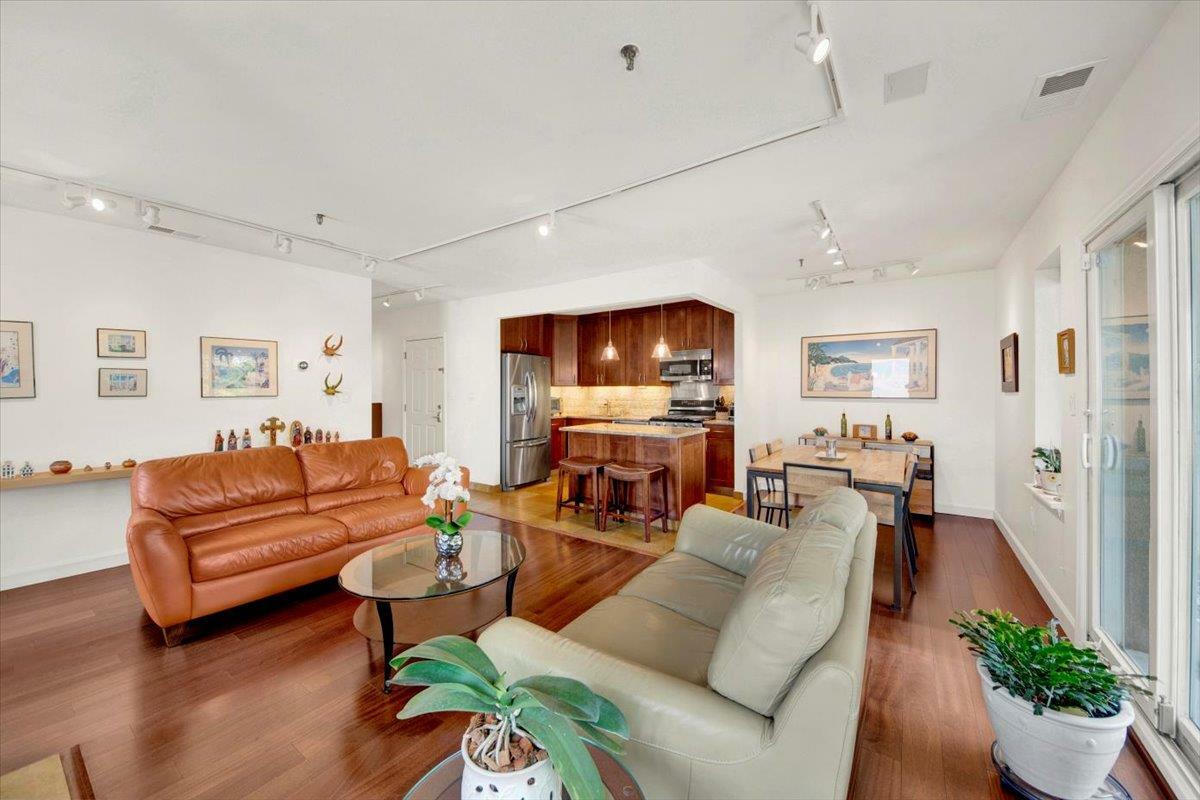 Property Photo: 1412 Outlook Avenue 2 NY 10465