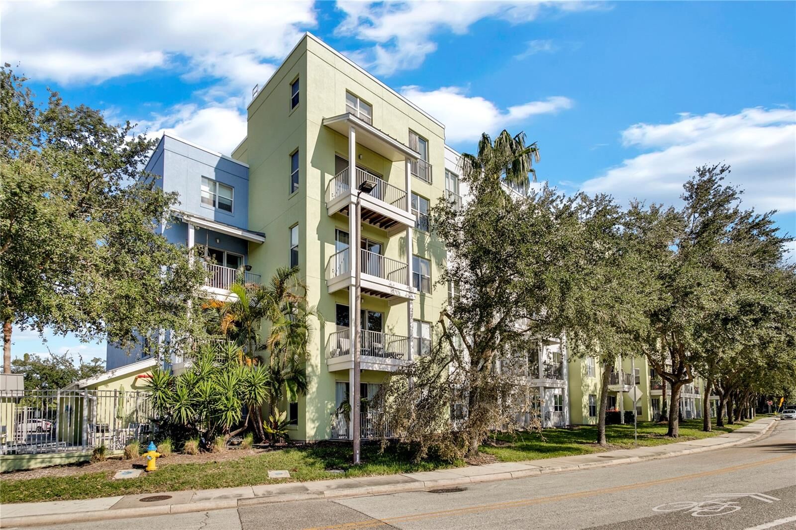 Property Photo: 1501 Doyle Carlton Drive 303 FL 33602