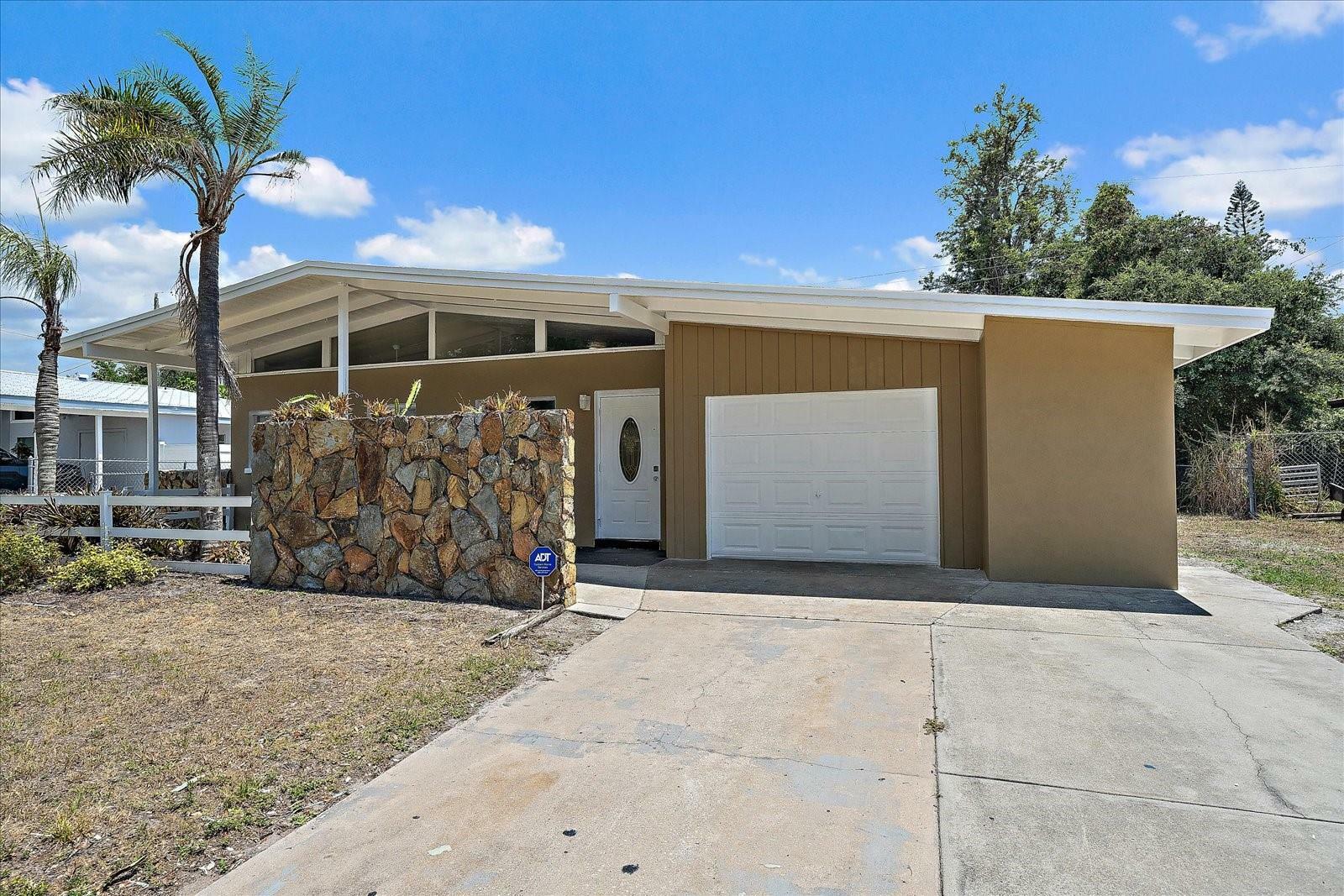 2820 Greenbriar Street  Sarasota FL 34237 photo