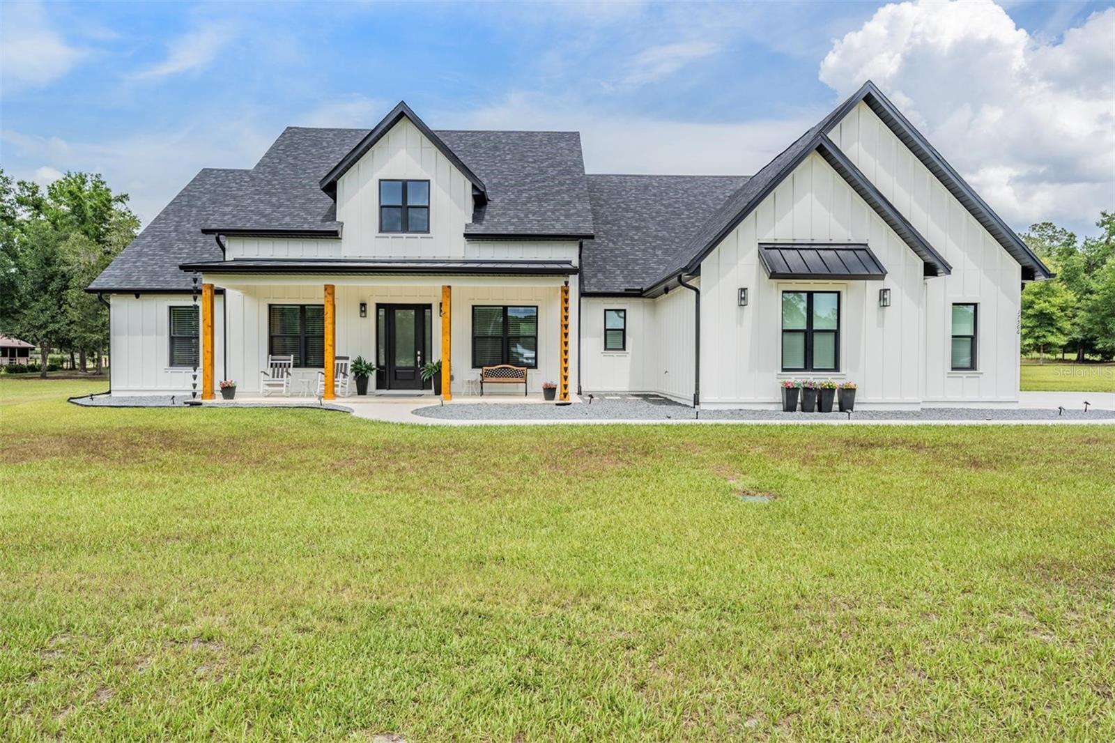 Property Photo: 17566 Hyland Lane FL 33523