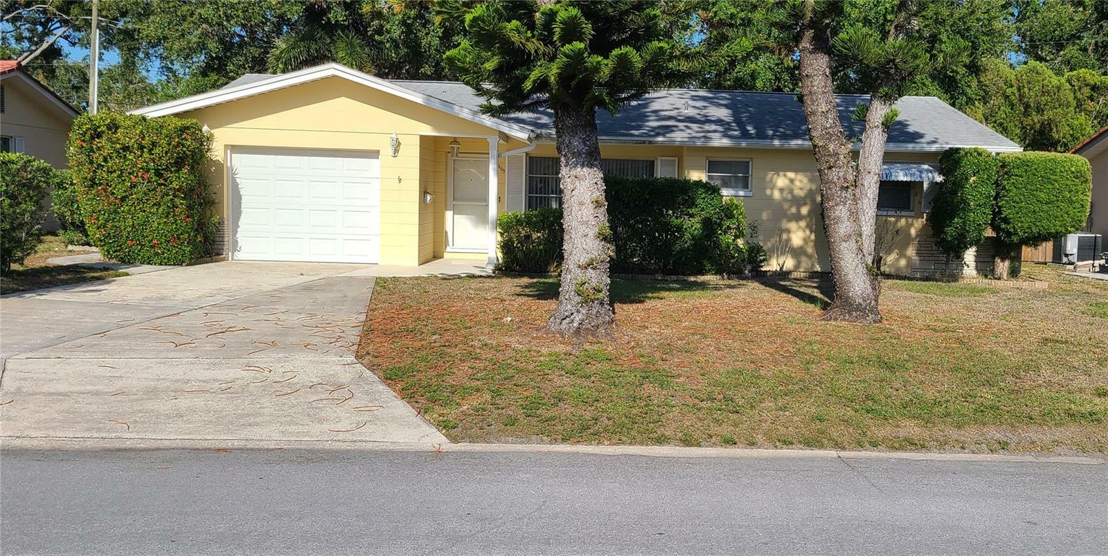 Property Photo: 9805 110th Lane FL 33772