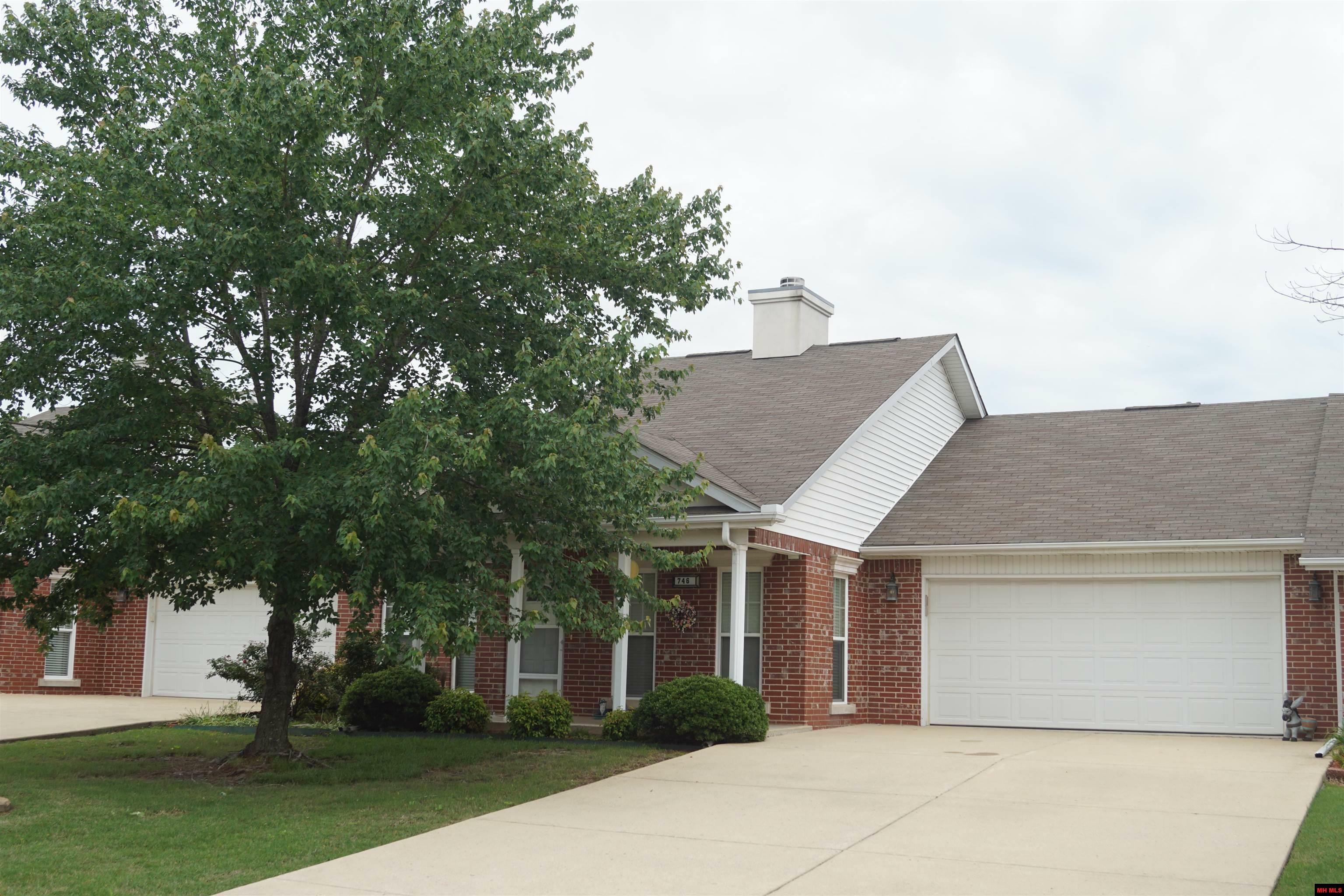 Property Photo: 746 Embassy Parkway AR 72653